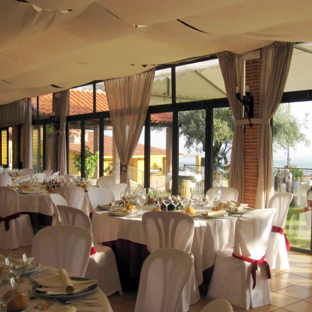 Bodas, banquetes, celebraciones, eventos, Salones La Cabaña, La Adrada, Ávila, Valle del Tiétar sur de Gredos