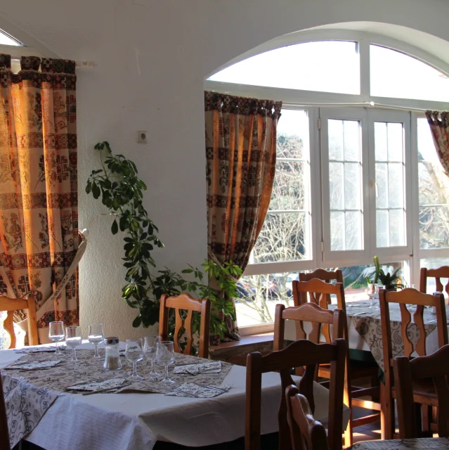 Bodas Restaurante Asador Cuevas del Águila